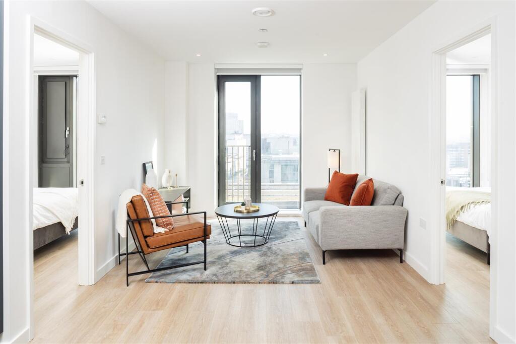 2 bedroom apartment for sale in Circle Square, Nobel Way, Manchester, M1